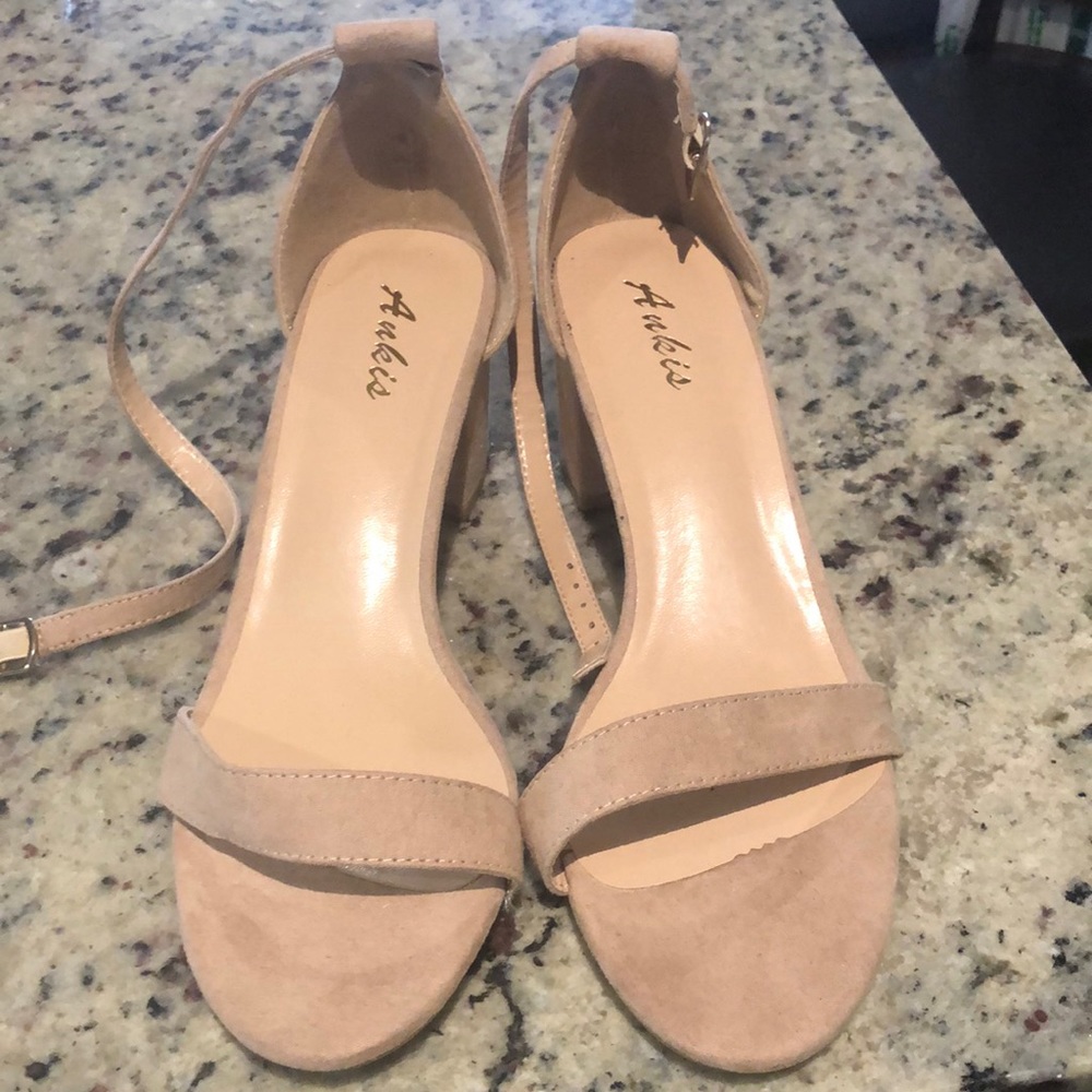 Women's Tan Sandals
